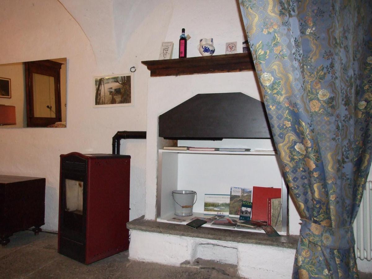 La Stufa Rossa Hotel Sondrio Buitenkant foto