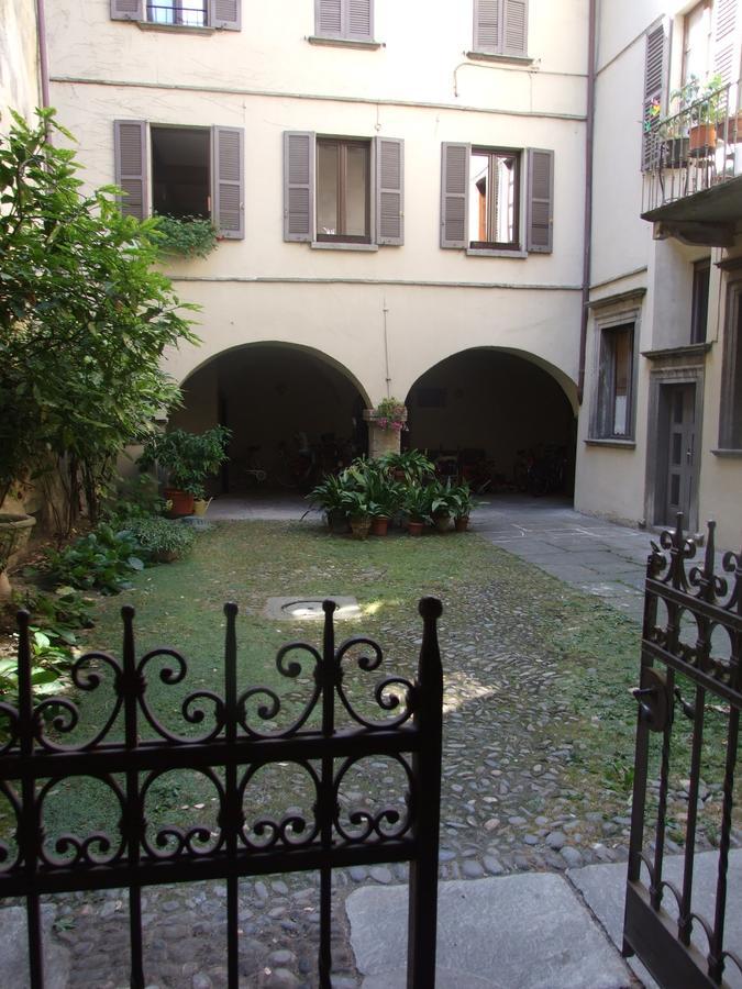 La Stufa Rossa Hotel Sondrio Buitenkant foto